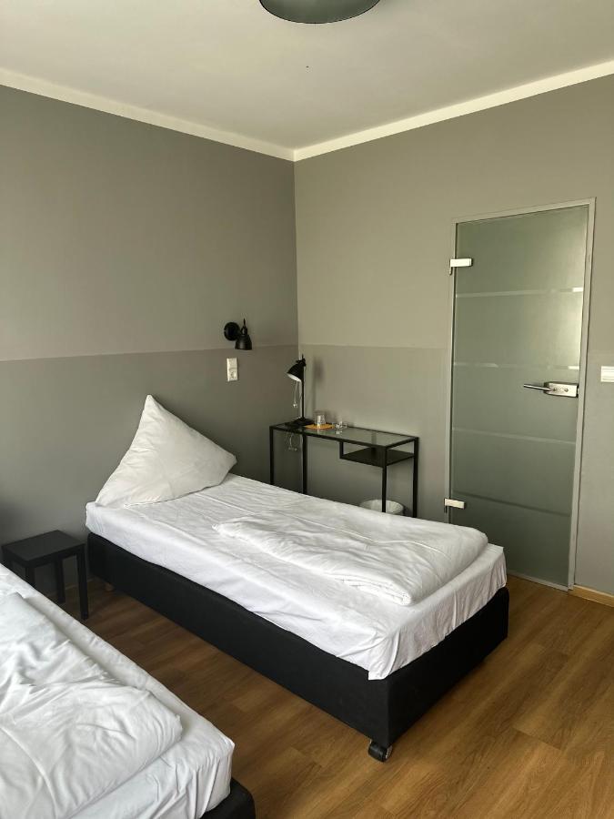 Hotel Fly ' In Offenbach am Main ภายนอก รูปภาพ