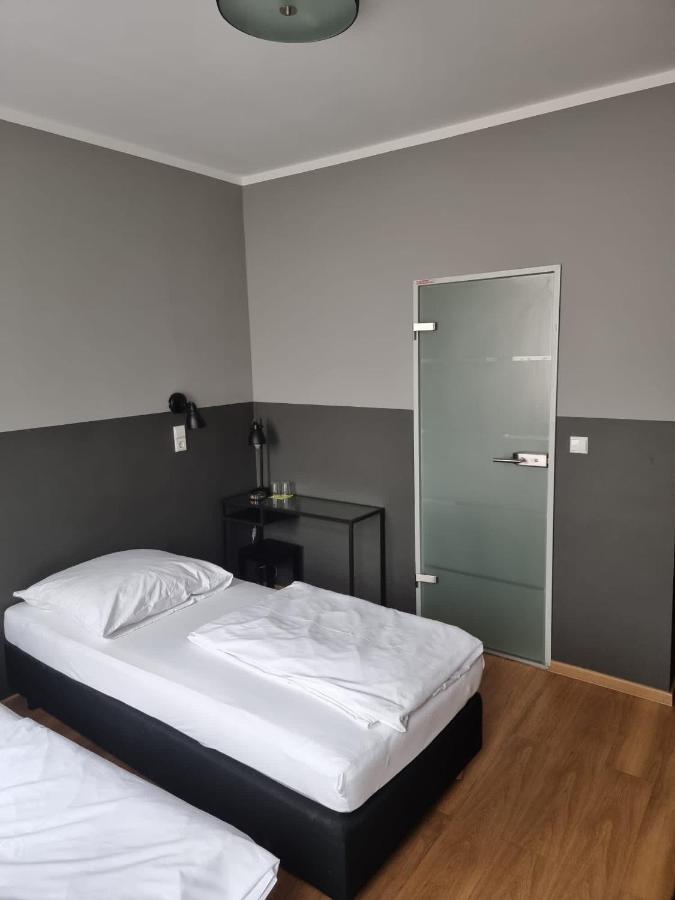 Hotel Fly ' In Offenbach am Main ภายนอก รูปภาพ